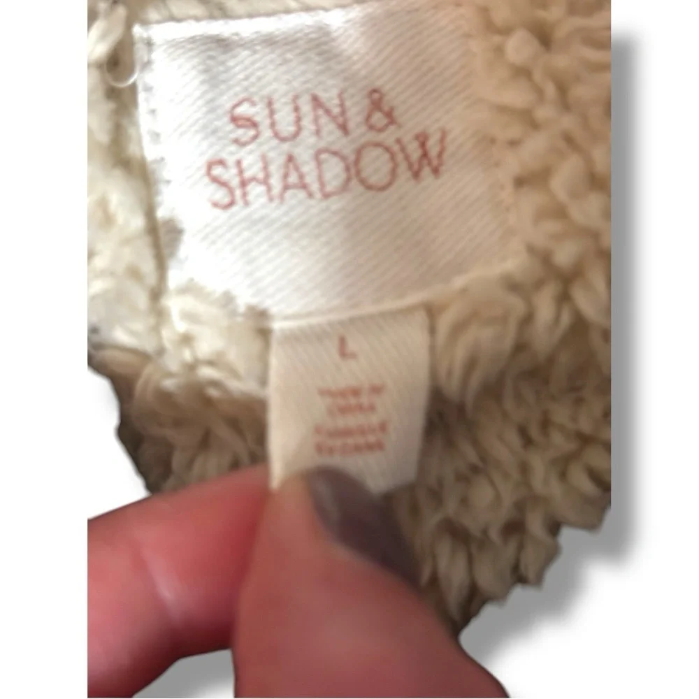 Sun & Shadow Hooded 2 Tone Faux Fur Lined Zip Up Canvas Army Fatigue Jacket - Picture 7 of 16